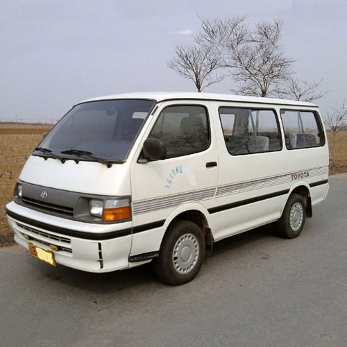 成都租車豐田海獅17座價格