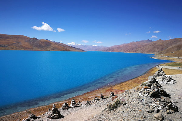 成都租車到拉薩去旅游多少錢一天?